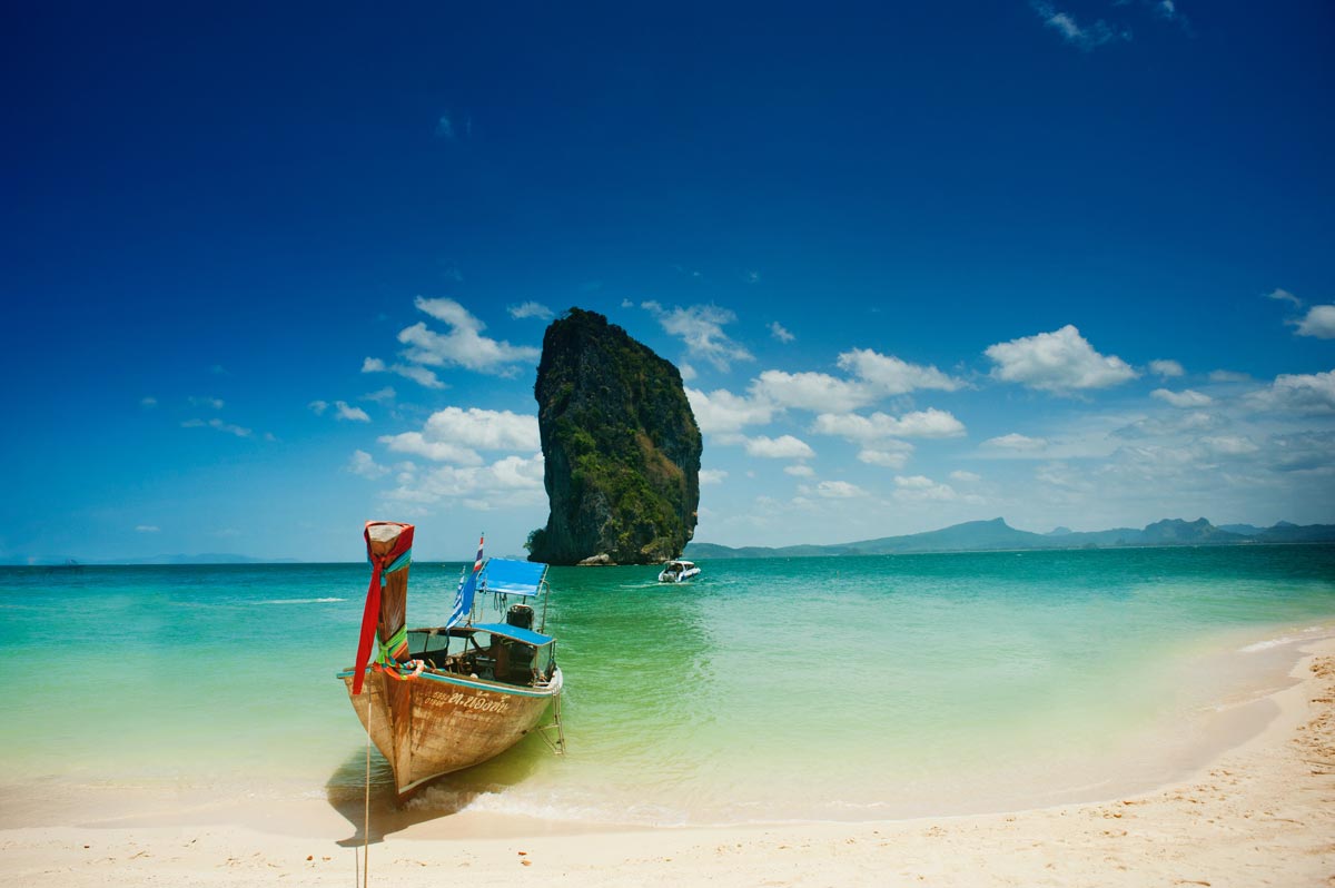 Sailing to Thailand with Women Sailing to Thailand with Women